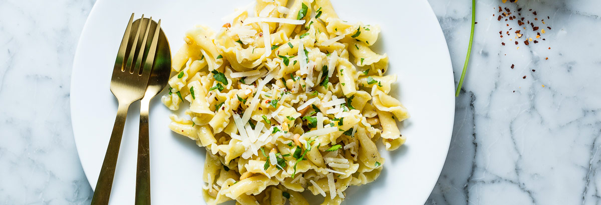 Garlicky Pasta with Lemon, Olive Oil and Pine Nuts